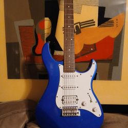 YAMAHA PACIFCO BLUE PERFECT CONDITION 