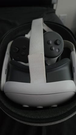 Meta quest 3 with case