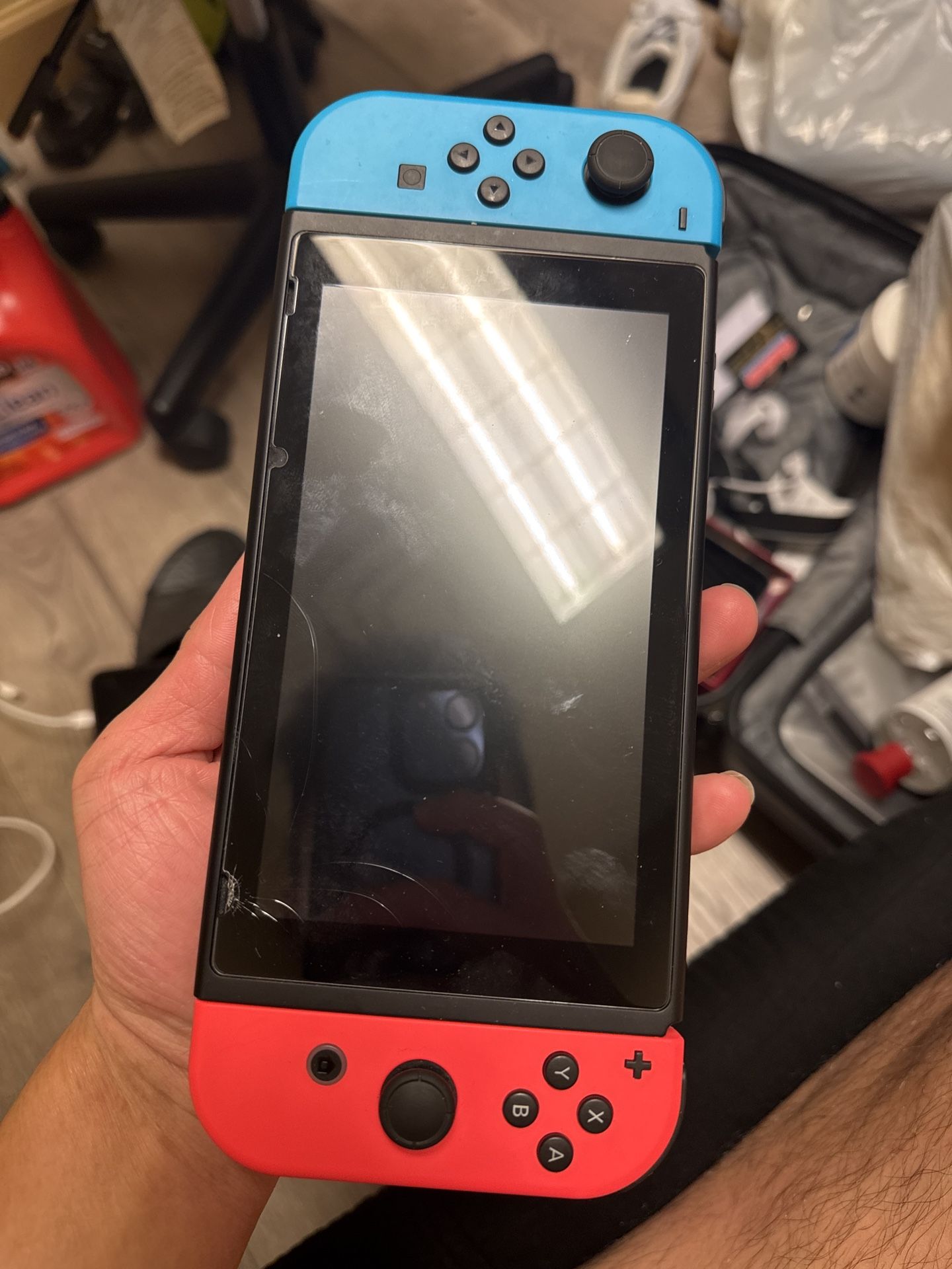 Nintendo Switch V2 – Minor Screen Crack – Works Perfect