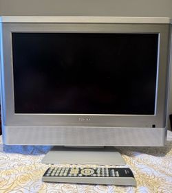 Toshiba 20HLV15 20” LCD TV DVD Combo HDMI Remote Tested Works No Power Adapter
