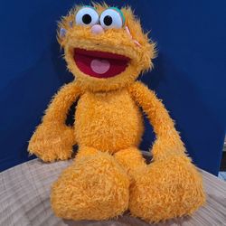 Sesame Street large 28 inch Zoe Plush 2010