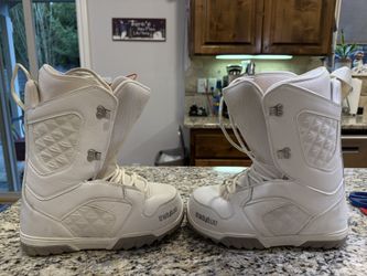 ThirtyTwo Women’s Snowboard Boots-8.5