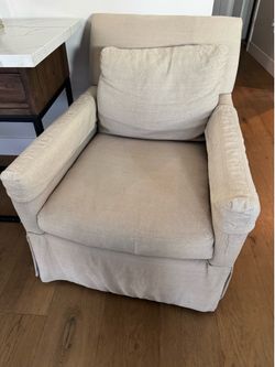 Crate & Barrel slipcover style arm chair oatmeal/sand color