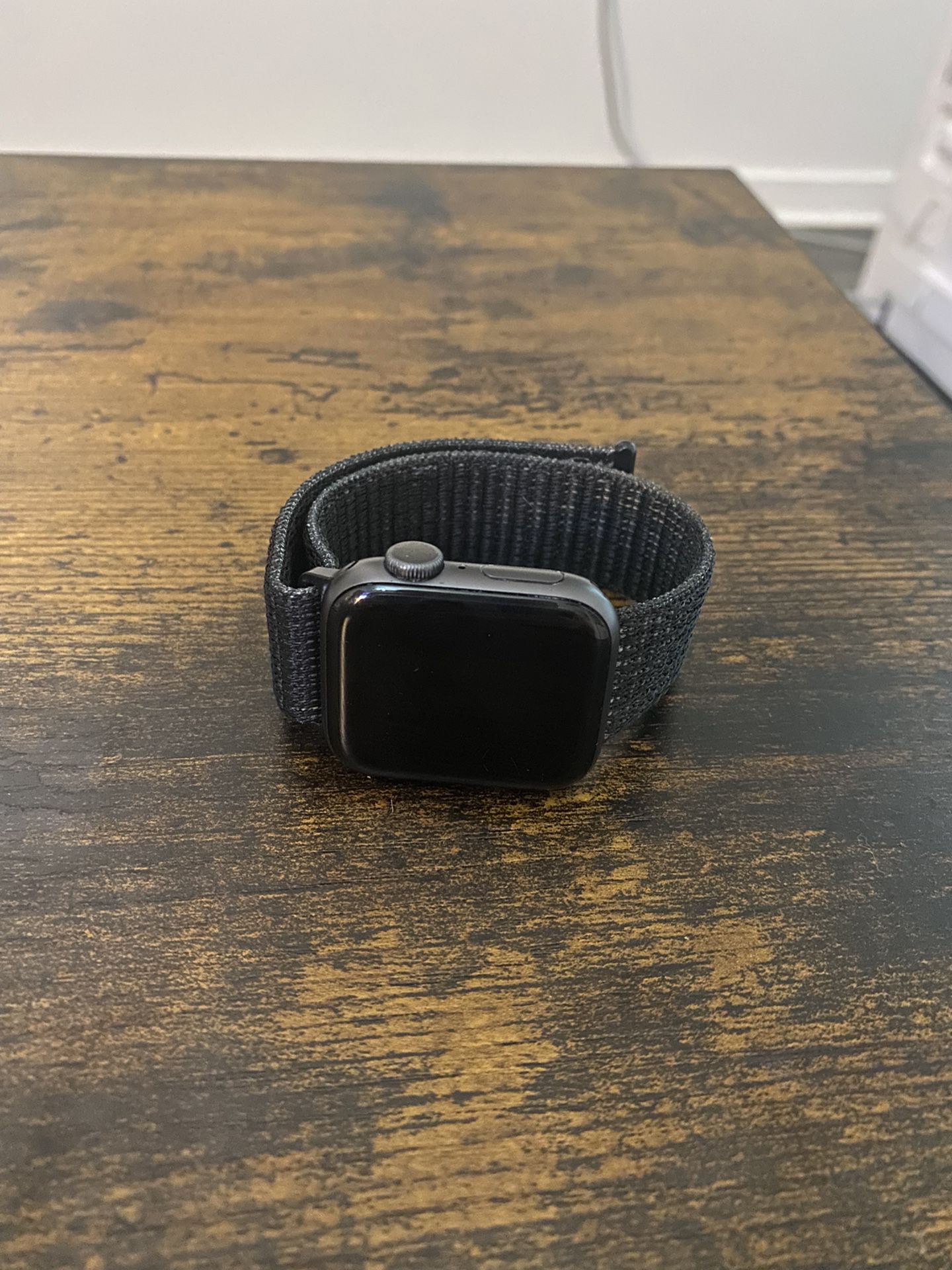 Apple Watch Series 5 + GPS 40mm 