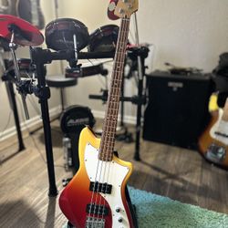 Meteora Fender Bass 