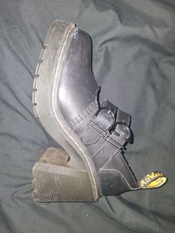 Doc Marten Evie Sendal Mary Jane