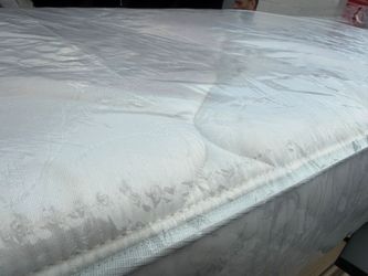 Full size Mattress Sealy Posturpedic- Box Spring & Bed Frame Optional