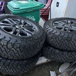 285/65/18 Bfgoodrich Ko3