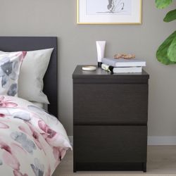 Smooth running drawers with pull-out stop.  2-drawer chest, black-brown, 15 3/4x21 5/8 " Dos Mesitas De Luz Con Dos Cajones  Tengo dos iguales ! I hav
