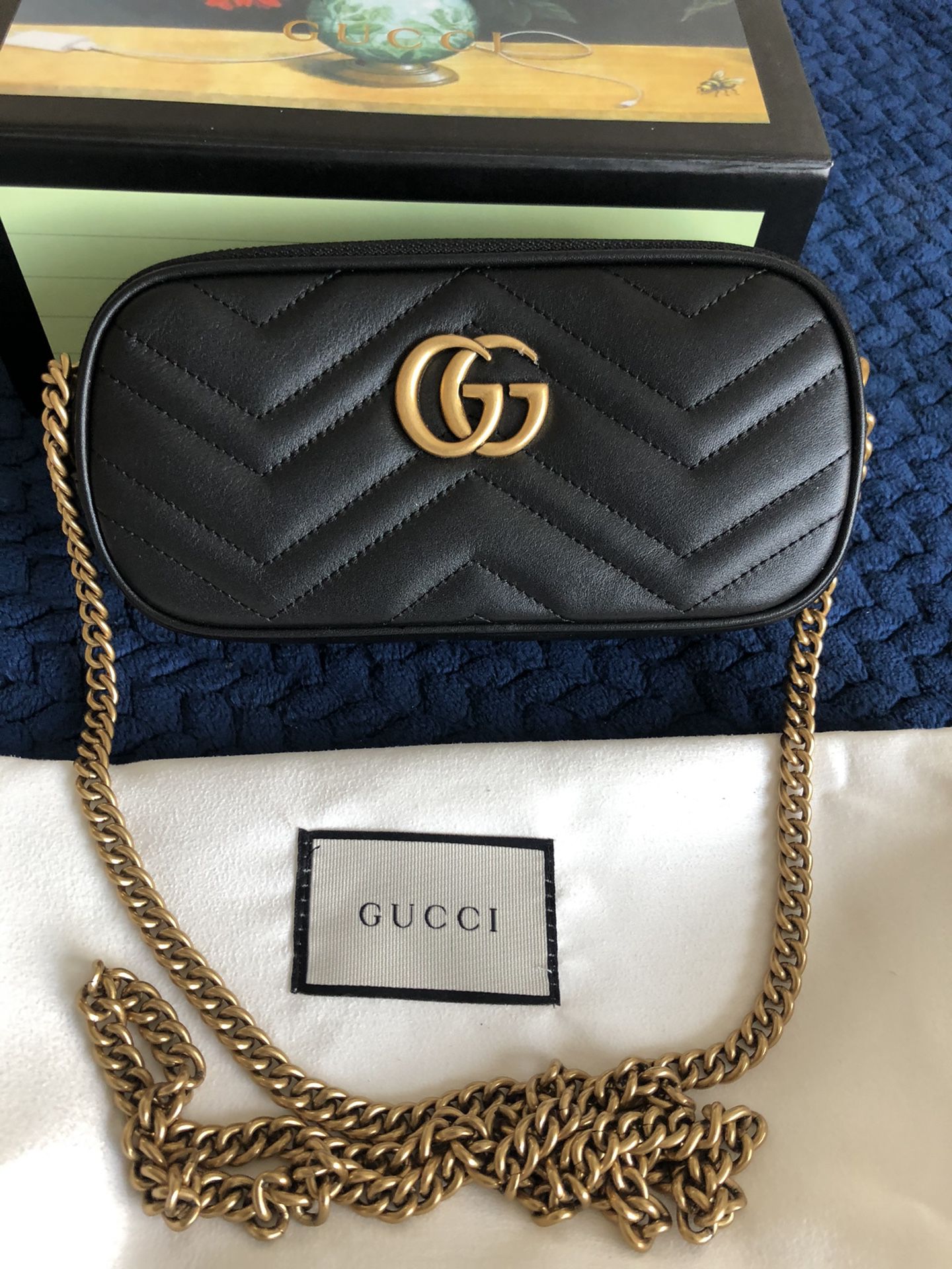 Gucci black leather purse 👛 $350