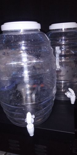 5 Gallon Drink Serving Containers (2)