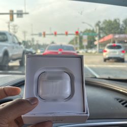 🔥 AirPods Pro – Like New – $120 (Works Perfect) 🔥