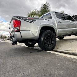 2017 Toyota Tacoma