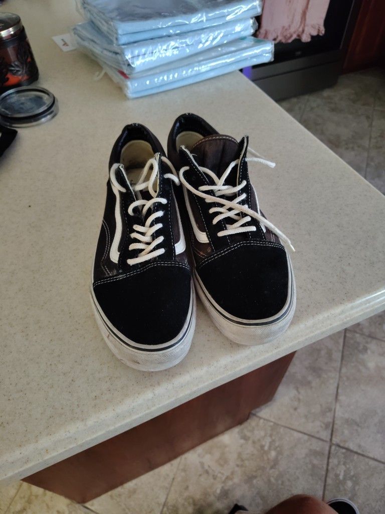VANS Size 9