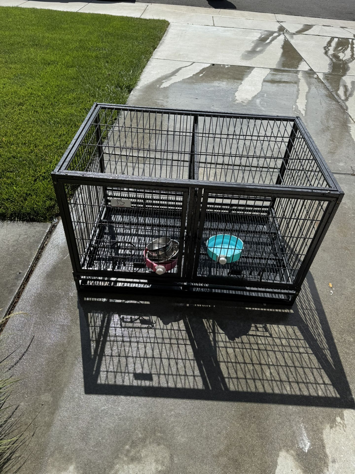 Heavy duty dog crate