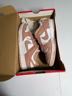 Nike dunk low women size 8 US