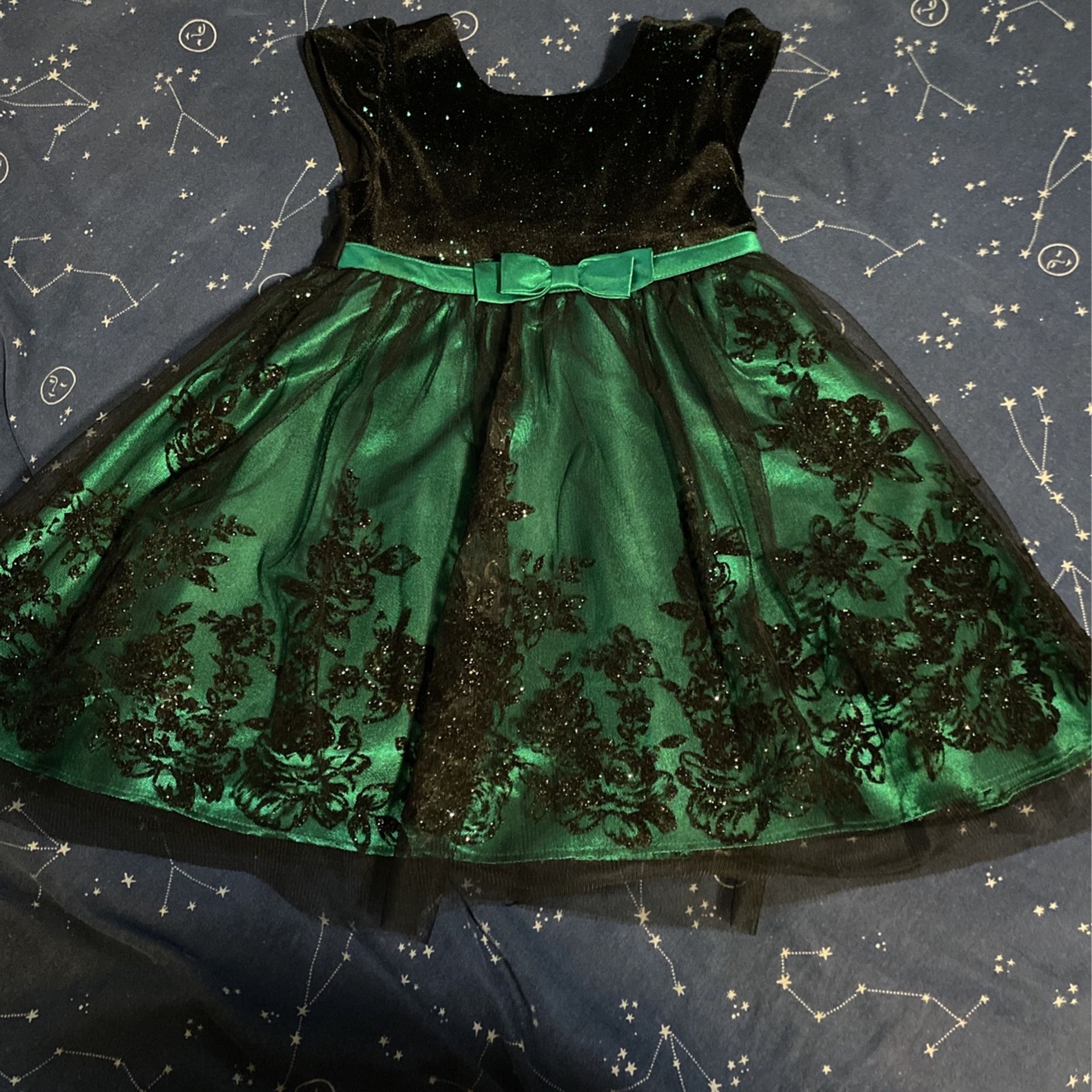 Green and Black Sparkle Lace Dress
