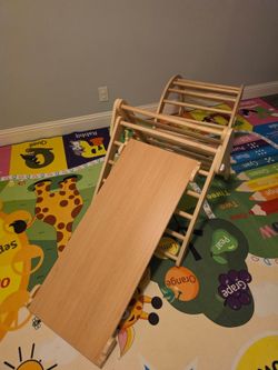 Pikler Triangle set climbing toy