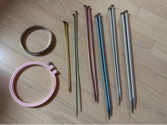 6 pair knitting needles & 2 Embroidery Hoops