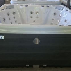 New- Wellis Hercules Life Spa-hot tub