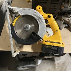Saw Dewalt 18 Volts And Adaptered 6-1/2