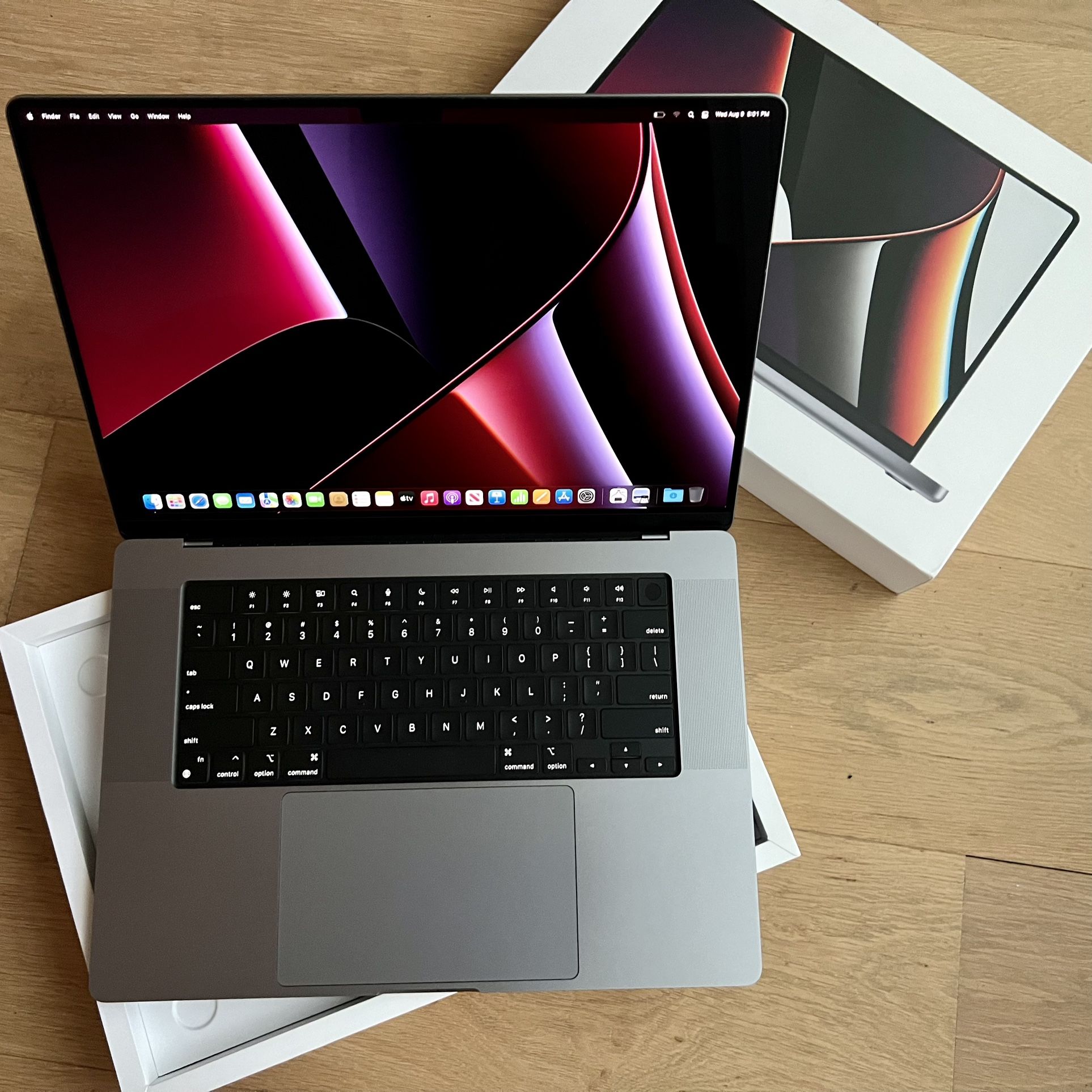 2022 16” MacBook Pro 16-Core GPU M1 Pro Chip 16GB RAM 10-Core CPU Touch ID XDR Liquid Retina Display same as 2023