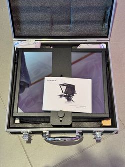 NEEWER X14 Pro Foldable Teleprompter + Hard Carrying Case