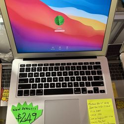 MacBook Air 2014 i7 8gb 128gb Charger . Comes with 15 days replacement warranty. 