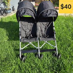 Jeep TurboGlyde Side by Side Double Stroller by Delta Children