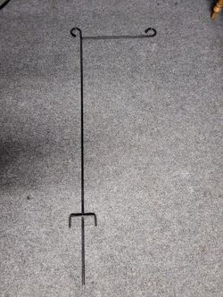 Garden Flag Hanger