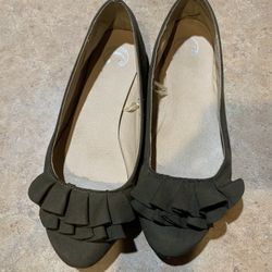 Olive Ballet  Flats With Ruffle 