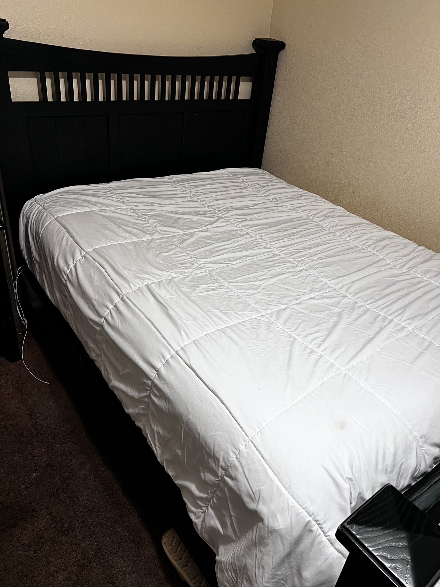 Bed frame For Sale