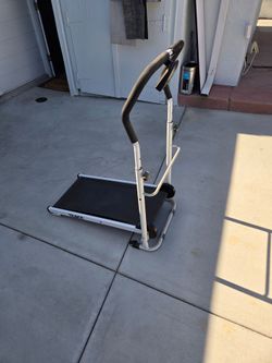 Trakk Manual Treadmill