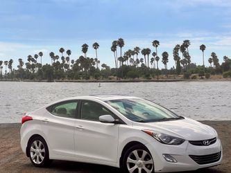 HYUNDAI ELENTRA LIMITED 2013