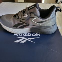 *NEW* Reebok Verse Gray/Black Lace-Up Low Top Sneakers Size Men's 8.5 Women's 10 with Box