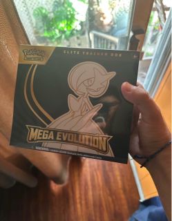 Pokemon Mega Evolution ETB Gardevoir