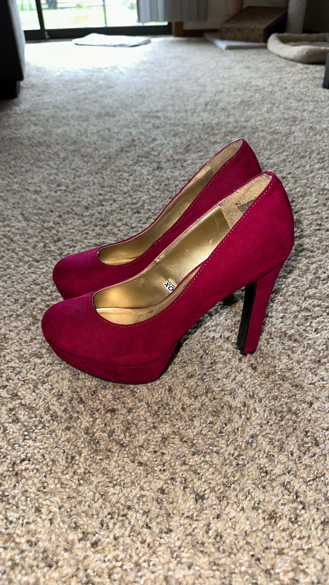8 1/2 Hot Pink High Heels