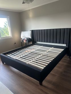 King Size Upholstered Black platform bed