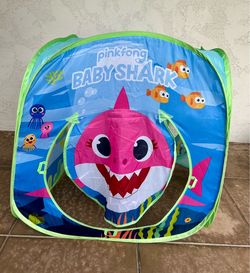 Baby Shark pop-up play tent