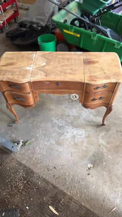 Antique French Provincial Vanity with Flip-Up Mirror – Solid Wood, Mid-Refinish