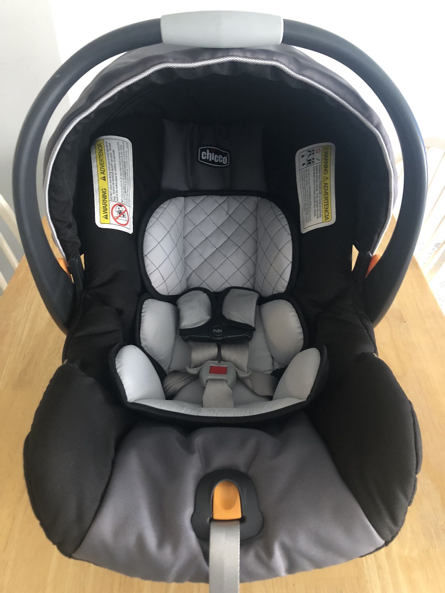 Chicco KeyFit30 Car seat, base & stroller caddy