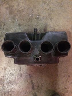 Kawasaki 82 KZ 750 Air filter box