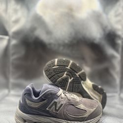 New Balance 2002r Astral Purple GS 