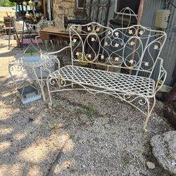 Vintage Patio love seat and table
