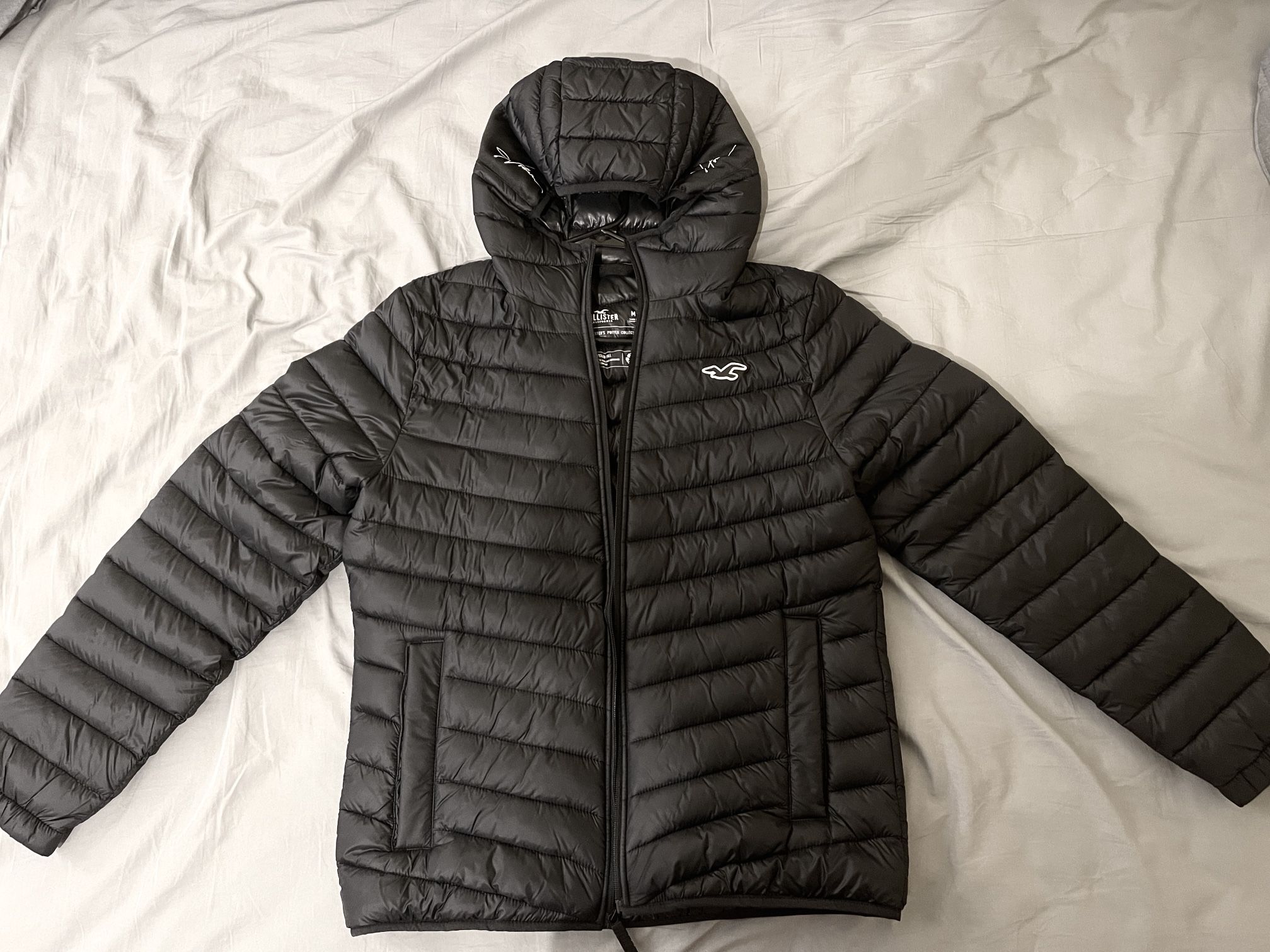 Brand New HOLLISTER Puffer Jacket for Sale in Chicago, IL OfferUp