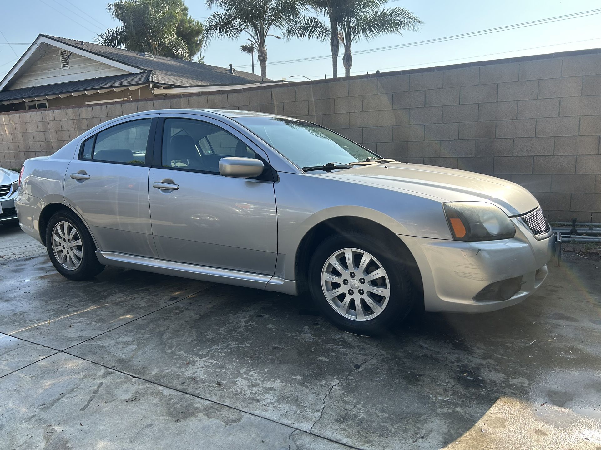 2010 Mitsubishi Galant