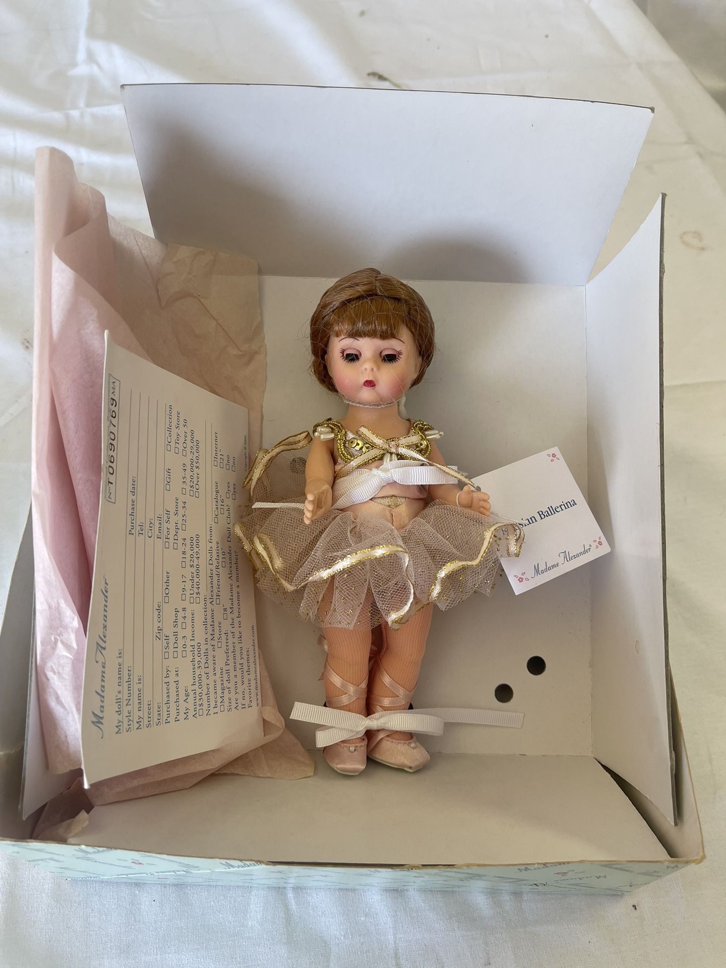DOLL - Madame Alexander