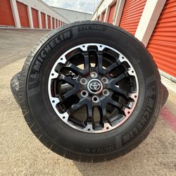18s Toyota Tundra Sequoia black machined oem Wheels And Tires Rims Rines