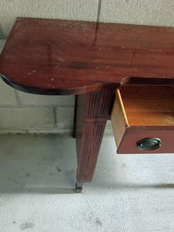 Mesa escritorio buenas condiciones