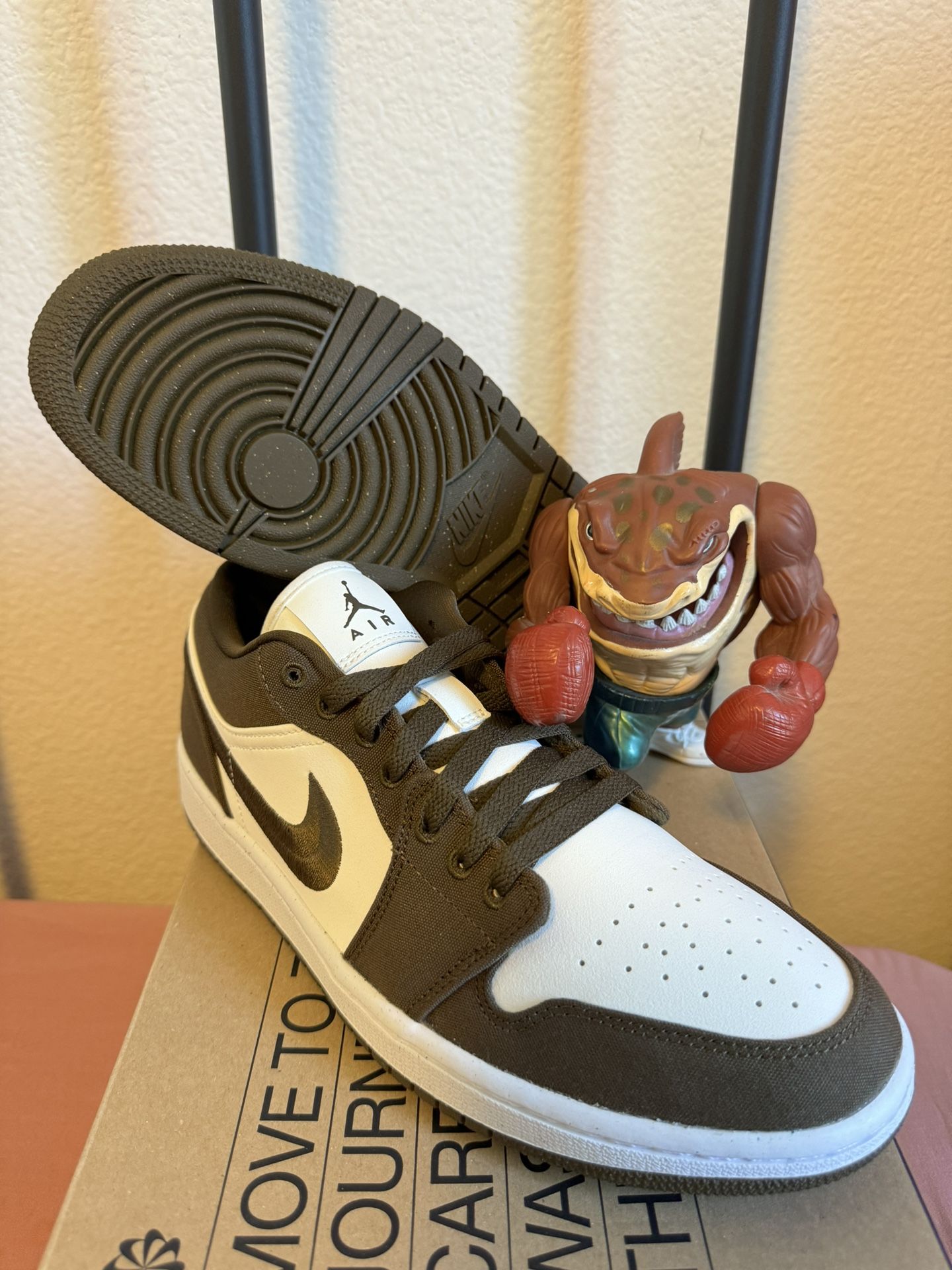 Nike Air Jordan Size 10 Women Men Low Light Olive DV0426 301